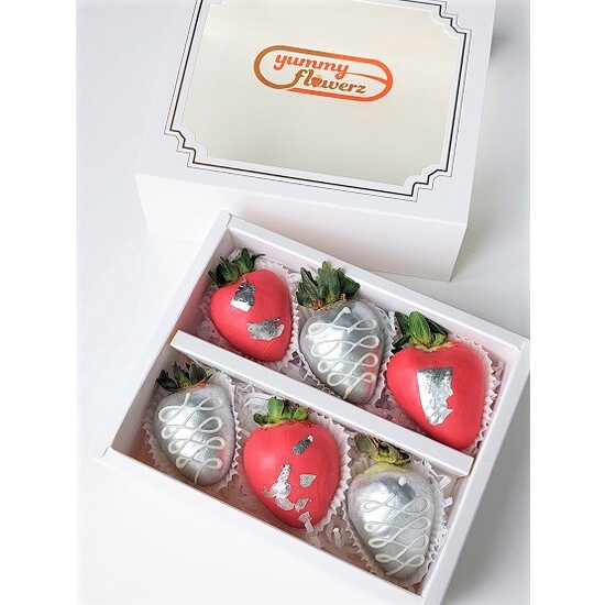 Classic Chocolate Covered Strawberries Gift Box